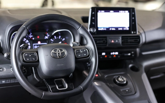 Toyota Proace City Verso cena 115850 przebieg: 110927, rok produkcji 2021 z Kcynia małe 596